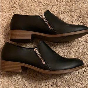 American Eagle loafers